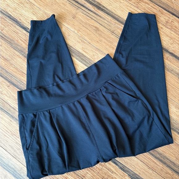 Vuori At Ease Herem pant - Picture 2 of 4